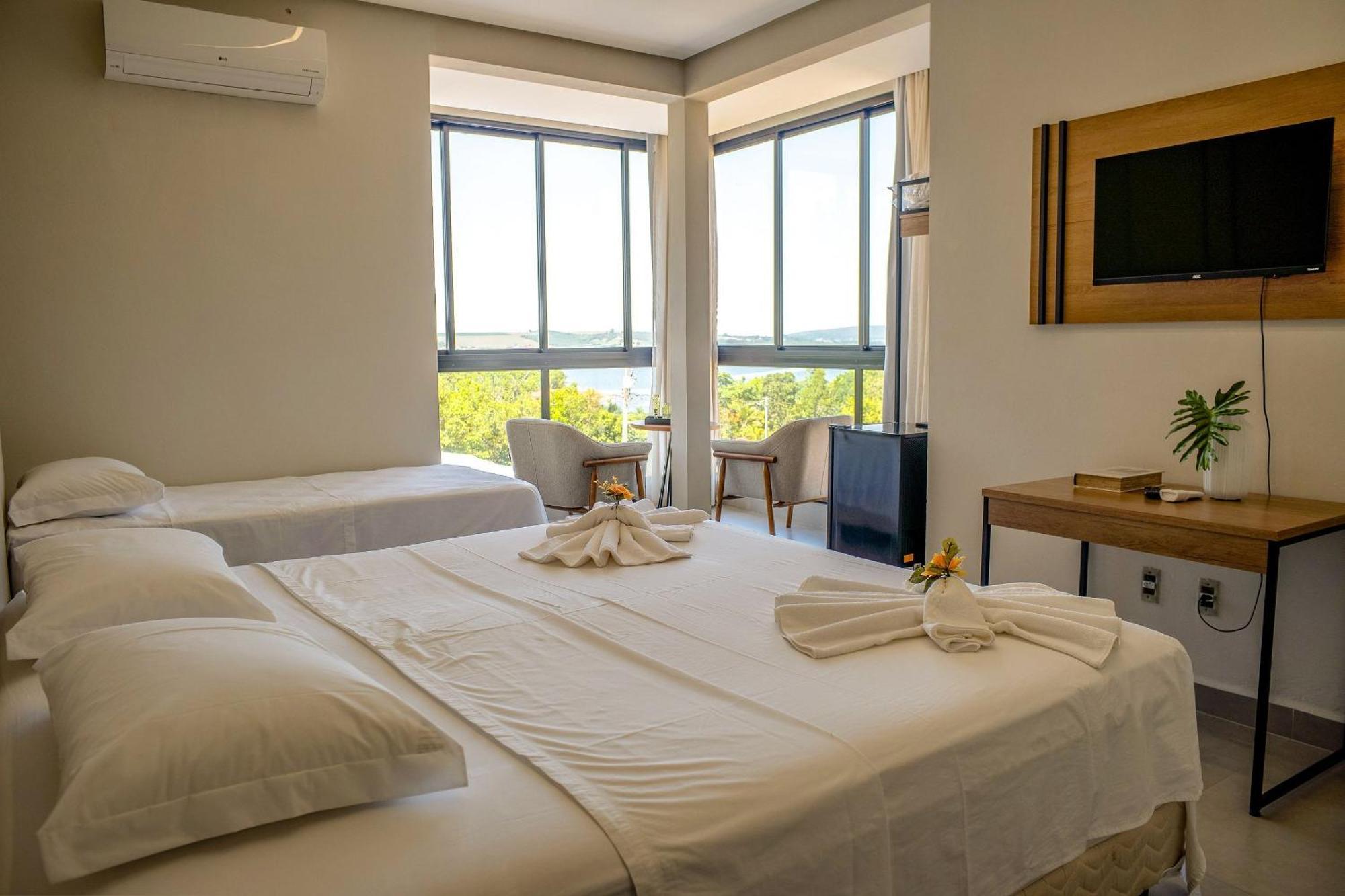 Pousada Com Piscina, Jacuzzi E Com Vista Em Capitolio - Casa Decore Exterior photo