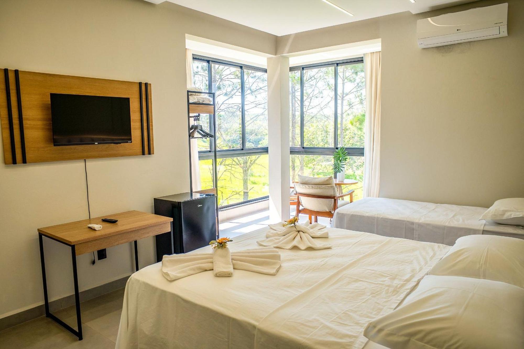 Pousada Com Piscina, Jacuzzi E Com Vista Em Capitolio - Casa Decore Exterior photo