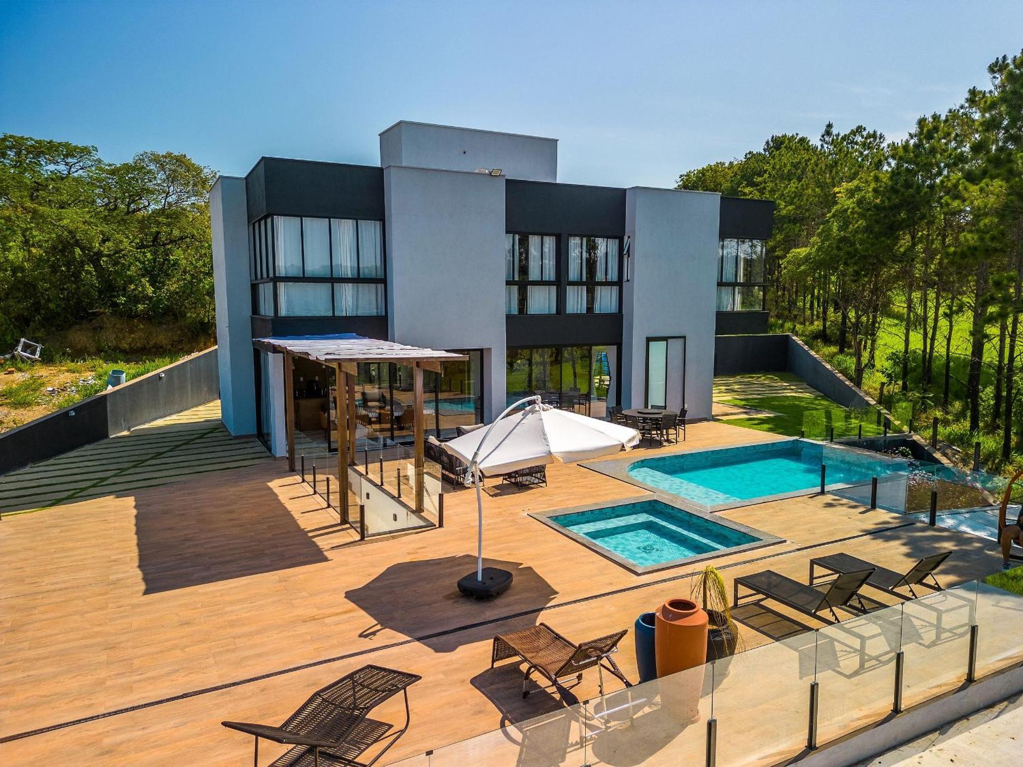 Pousada Com Piscina, Jacuzzi E Com Vista Em Capitolio - Casa Decore Exterior photo